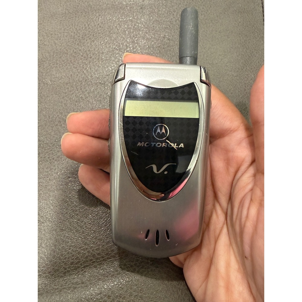 Motorola V60c Flip Phone Silver Verizon Wireless Vintage Y2K Retro Clamshell